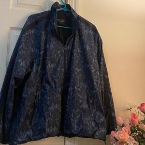 Athleta Women's Blue and Black Floral Windbreaker